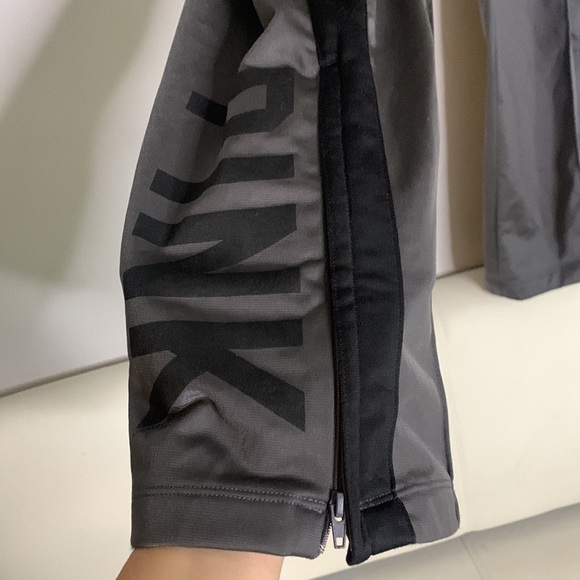 Pink Victoria’s Secret gray charcoal warm-up jogger athletic pant women’s xs - Picture 3 of 5